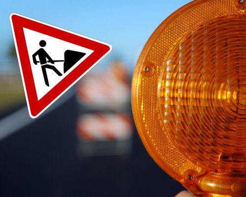 panneau signalisation sur une route